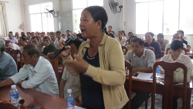 Hút[-]cát[-]ngoạm[-]nát[-]bờ[-]sông[-]Tiền